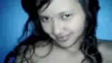 Dokumentasi Gadis Cantik Live Bersantai Kasur Rest