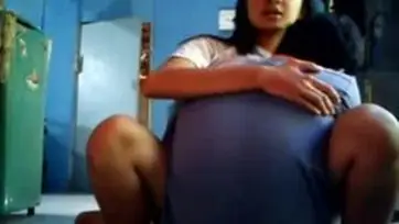Dokumentasi Gadis Cantik Live Bersantai Kasur