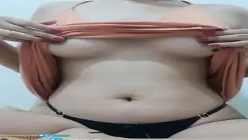 Dokumentasi Meisiee Cantik Live Bersantai Kasur
