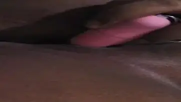 Dokumentasi Tante Cantik Live Bersantai Kasur Vibrator