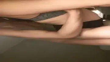 Gadis Cantik Pasrah Goyang Kasur Bareng Pacar