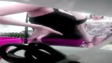 Gadis Kasir Cantik Pasrah Goyang Kasur Toko