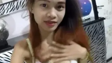 Gadis Medan Cantik Pasrah Goyang Kasur Crot