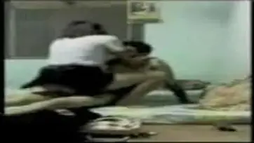 Gadis Siswi Jogja Cantik Pasrah Goyang Kasur