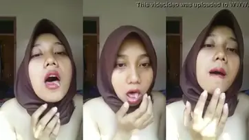Ukhti Hijab Cantik Pasrah Servis Kasur Crot